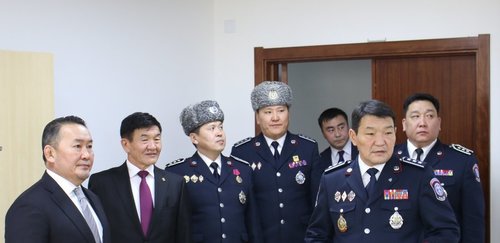 Монгол Улсын Ерөнхийлөгч Халтмаагийн Баттулга Мөрдөн байцаах албаны үйл ажиллагаатай танилцжээ