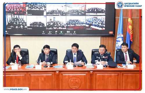 Монгол Улсын Ерөнхий сайд Цагдаа, дотоодын цэргийн байгууллагын үйл ажиллагаатай танилцлаа