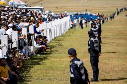 Хоолны мөнгө олгож эхлэв